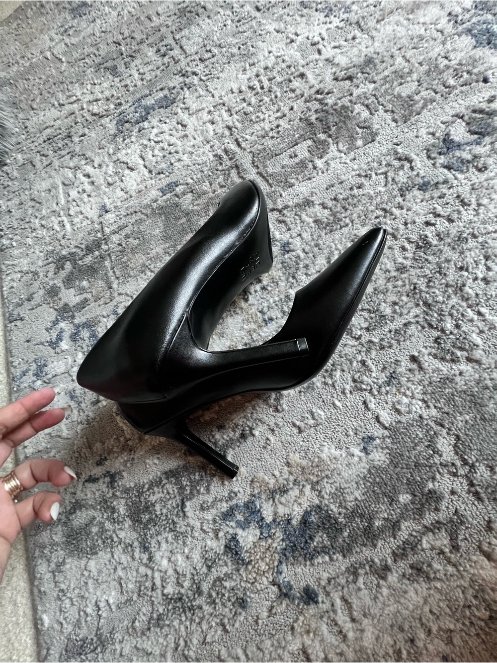 Natulazer Black Pointed-Toe Leather Pumps - Picture 7 of 9